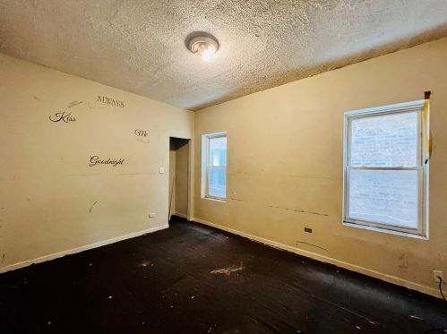 7916 Justine St, Chicago IL 60620-4333 exterior