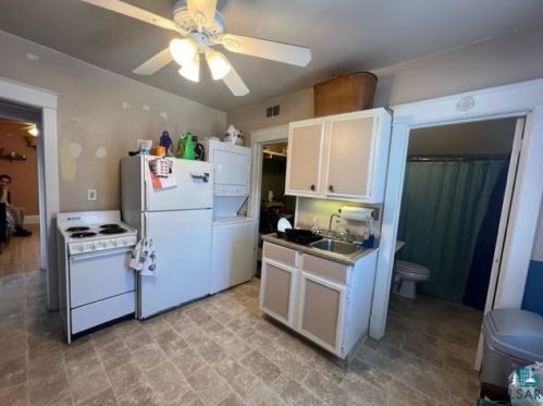 807 7th St, Duluth MN 55805-1235 exterior