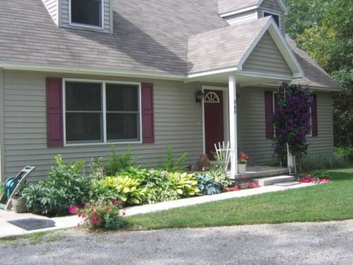 569 Circle Dr, Mio, MI 48647-9131