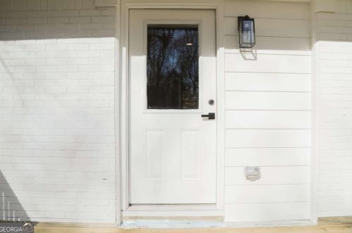 3584 Collier Dr, Atlanta GA  30331-1530 exterior