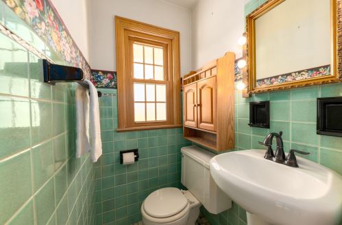 2517 82, Milwaukee WI 53219-0024 exterior