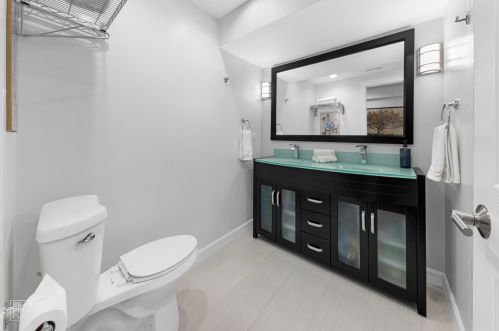 2505 Ainslie St, Chicago IL 60706-3457 exterior