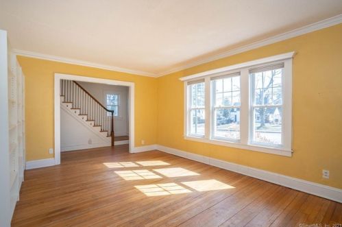 566 Park Rd, Hartford CT 06119-1749 exterior