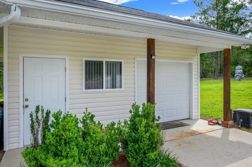 285 Coyote Rd, Defuniak Springs FL 32433 exterior