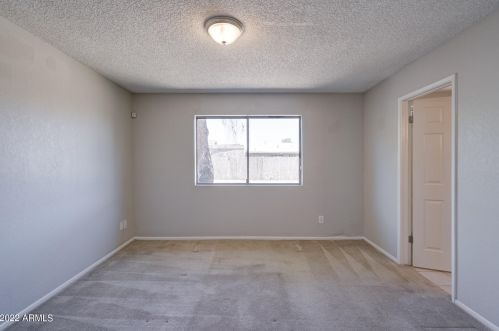 18025 33rd Ave, Phoenix AZ  85053-1648 exterior