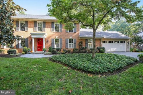 4925 Jasmine Dr, Rockville, MD 20853-1634