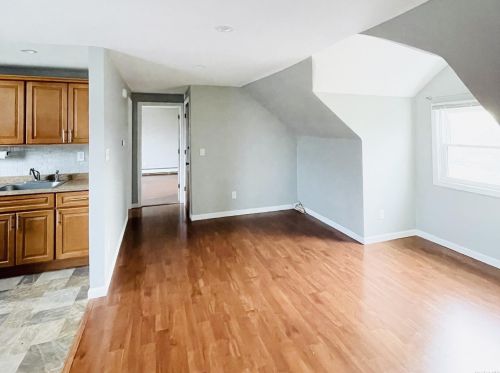 807 Franklin Ave, Valley Stream NY  11580-1572 exterior