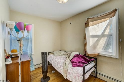 1645 Church St, Rahway NJ 07065-3424 exterior