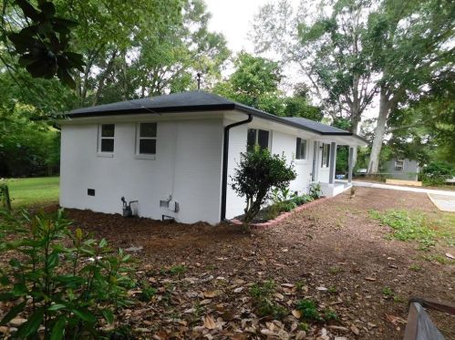 2325 Clay Rd, Austell GA 30106-2013 exterior