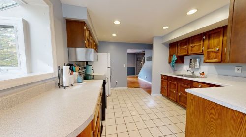 525 Penn Vista Dr, Pittsburgh PA  15235-4242 exterior