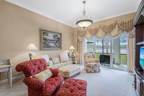 9255 Museo Cir, Naples, FL 34114-9539