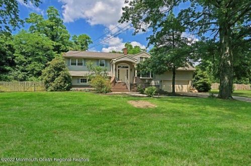 5 Arlene Dr, West Long Branch NJ  07764-1160 exterior