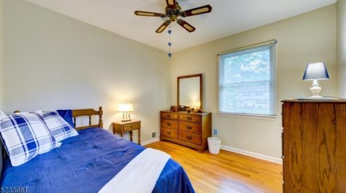 454 Stony Brk Dr, Bridgewater NJ 08807-1988 exterior