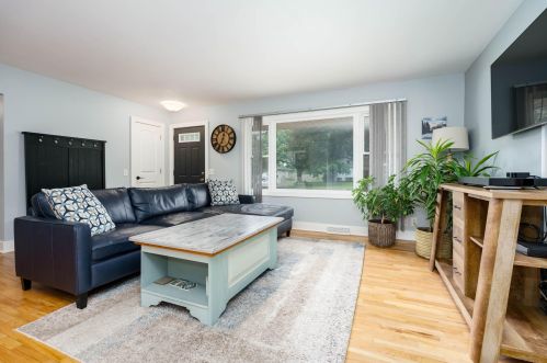 2019 Bloomfield Ave, Kalamazoo MI 49001-5212 exterior