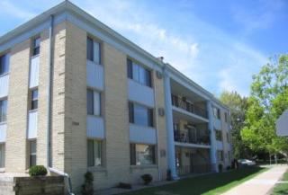 1304 Saint Clair Ave, Saint Paul MN  55105-2873 exterior