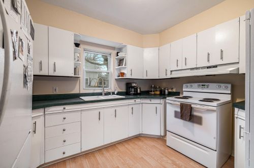 1711 Colby Ave, Kalamazoo MI  49004-1576 exterior