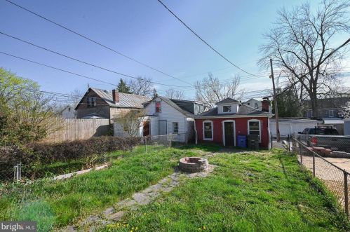 46 4 St, Pottstown PA 19464-5215 exterior