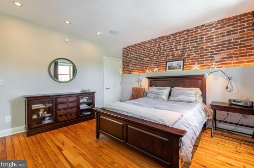 1245 Independence Ave, Washington DC 20003-2302 exterior