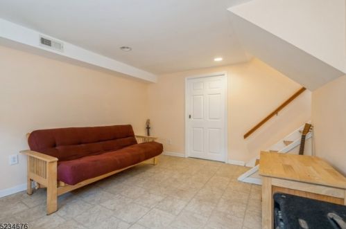 19 Richard St, Dover NJ 07801-2023 exterior