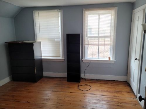 376 Hope St, Providence RI 02906-2651 exterior