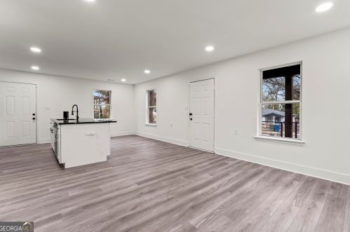 819 Humphries St, Atlanta GA 30312-2412 exterior