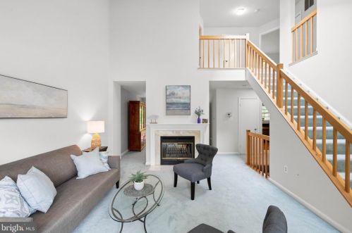 1633 Hugo Cir, Silver Spring MD 20906-5922 exterior