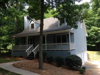 1069 Falconcrest Dr, Lawrenceville, GA 30043-3441