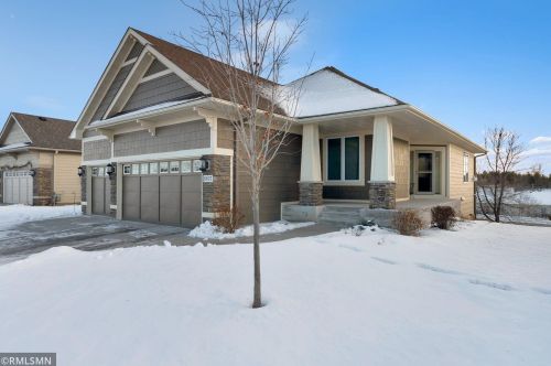 8697 Collin Way, South Saint Paul MN 55076-5330 exterior