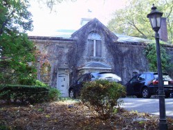 74 Warren St, Newton, MA 02459-2360