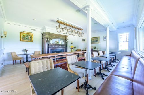 2 Kemble St, Lenox MA 01240-2816 exterior