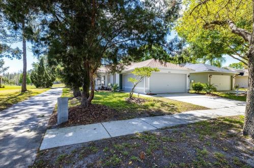 10415 Isleworth Ave, Tampa, FL 33647-3314