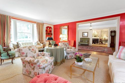 56 Calhoun Dr, Greenwich CT 06831-4405 exterior