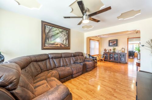 6742 Komensky Ave, Chicago IL 60629-4112 exterior