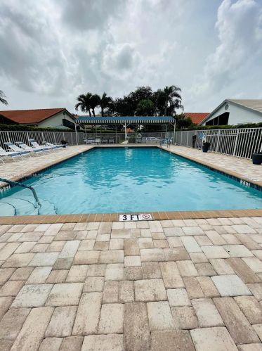 6155 Bay Is Dr, Boynton Beach FL exterior