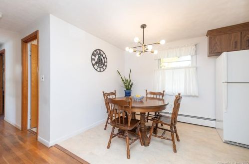 15 Bright St, Enfield CT 06082-5101 exterior