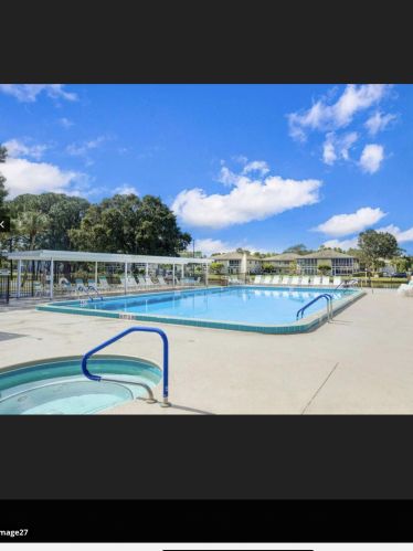 2 Lake Vista Trl, Fort Pierce FL  34952-6343 exterior