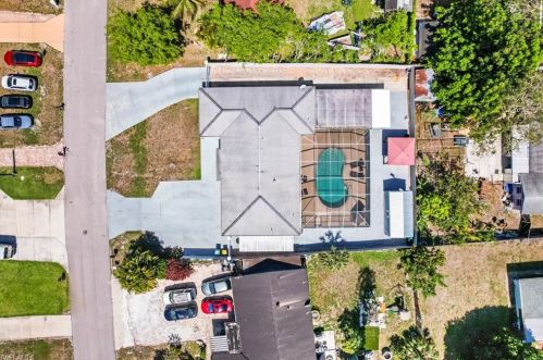 2022 44 Ter, Naples FL 34116-6441 exterior