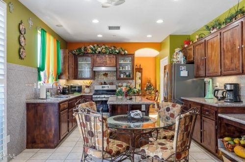 637 Morado Pl, Oxnard CA 93030 exterior