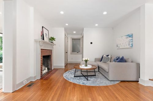 6338 Bryant St, Pittsburgh PA  15206-1703 exterior