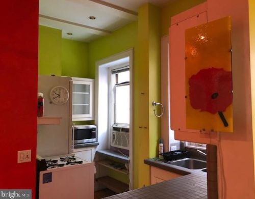 1734 P St, Washington DC 20036-1317 exterior