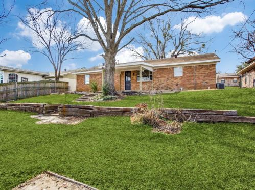 204 Ross Ave, Denison TX 75020-3648 exterior