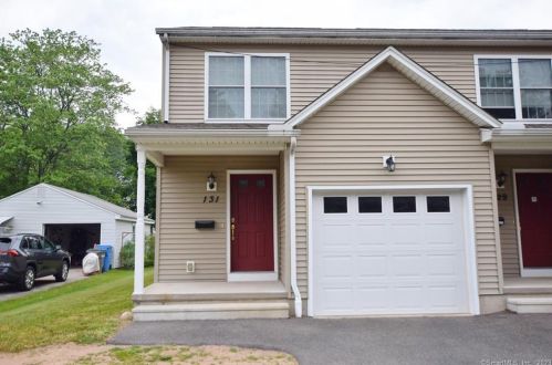 131 Woodland St, Manchester CT  06042-3014 exterior
