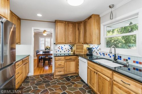 1907 Hampshire Ave, Saint Paul MN 55116-2401 exterior