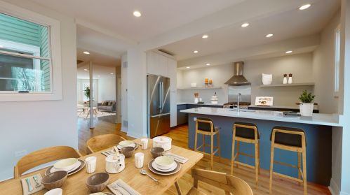 4032 Francisco Ave, Chicago IL 60618-2602 exterior