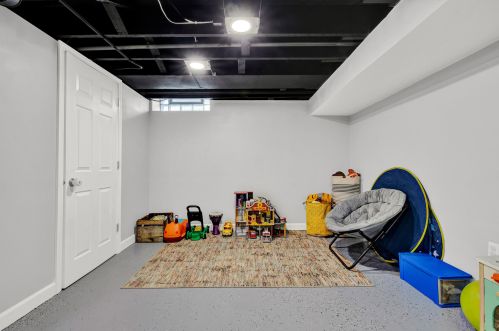 5504 33rd St, Milwaukee WI  53221-4026 exterior