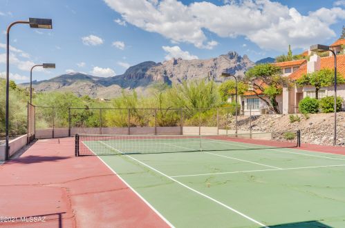 6431 Tierra De Las Catalinas, Tucson AZ  85718-2157 exterior