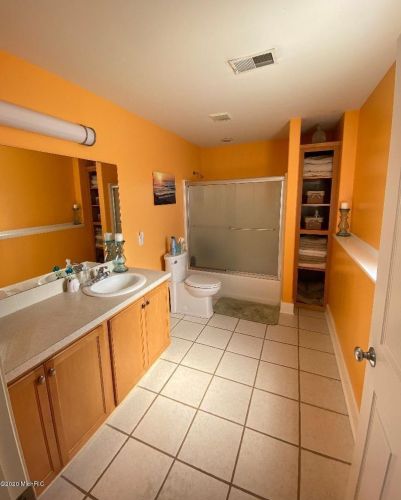 5245 Conrad Ct, Wyoming, MI