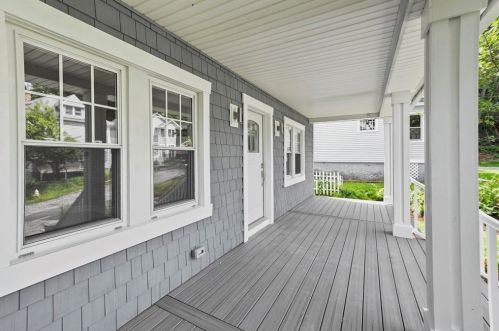 9 Lisbon St, Worcester, MA 01603-2124