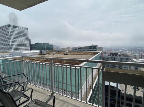 125 Jefferson St, Chicago IL  60661-3609 exterior