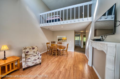 2444 Burcham Dr, East Lansing MI 48823-7246 exterior